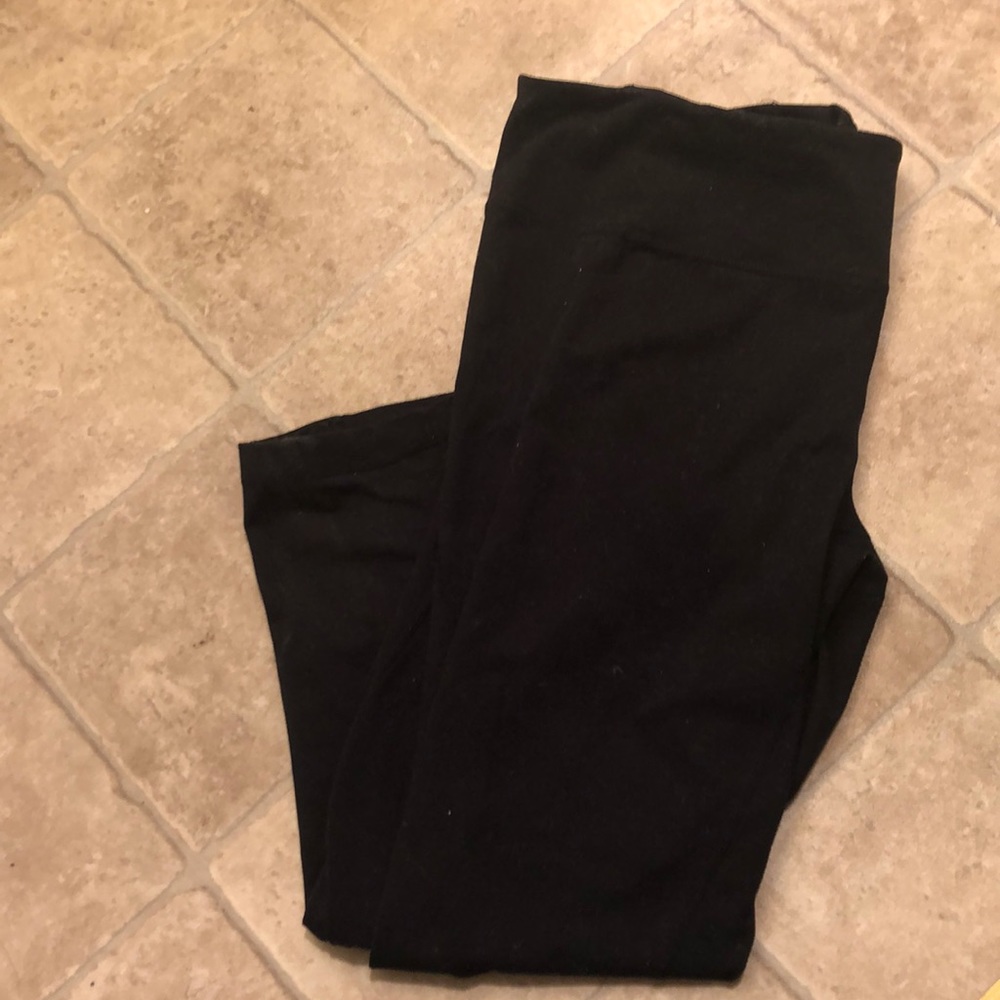 Zella crop leggings with mesh side cutout